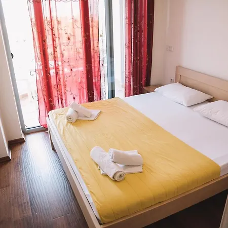 Art I Apartments Ulcinj Exterior photo