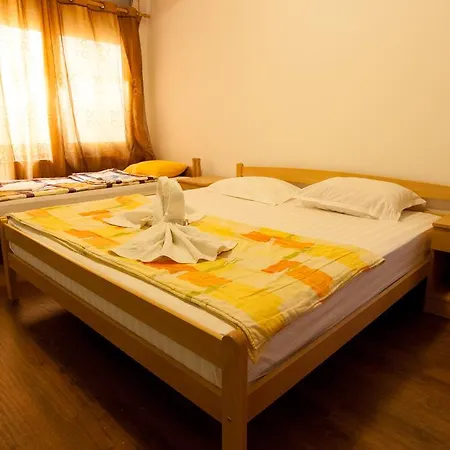 Art I Apartments Ulcinj Exterior photo