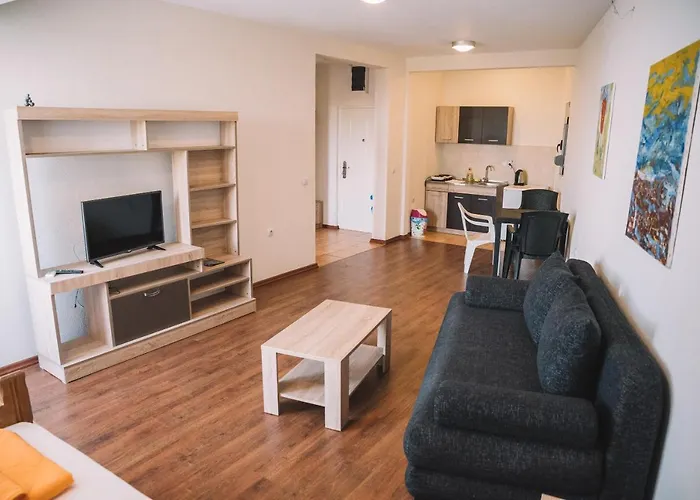 Art I Apartments
